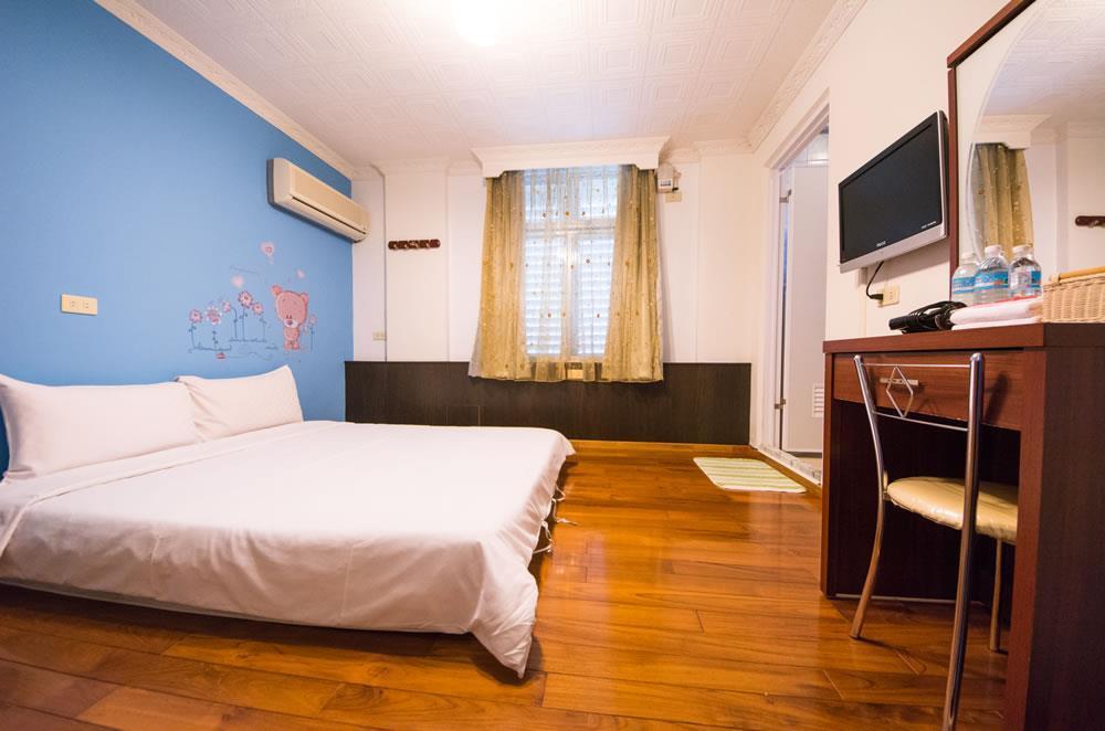 Dog House Bed & Breakfast Taitung Bagian luar foto