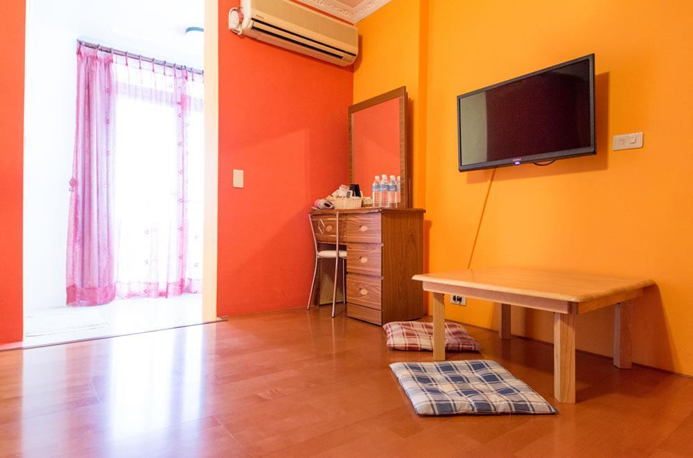 Dog House Bed & Breakfast Taitung Bagian luar foto