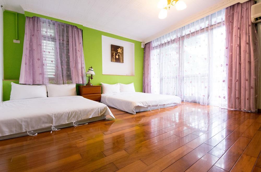 Dog House Bed & Breakfast Taitung Bagian luar foto