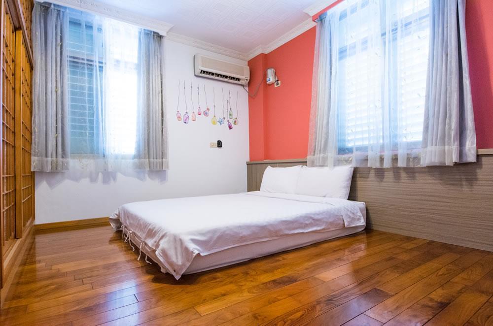 Dog House Bed & Breakfast Taitung Bagian luar foto