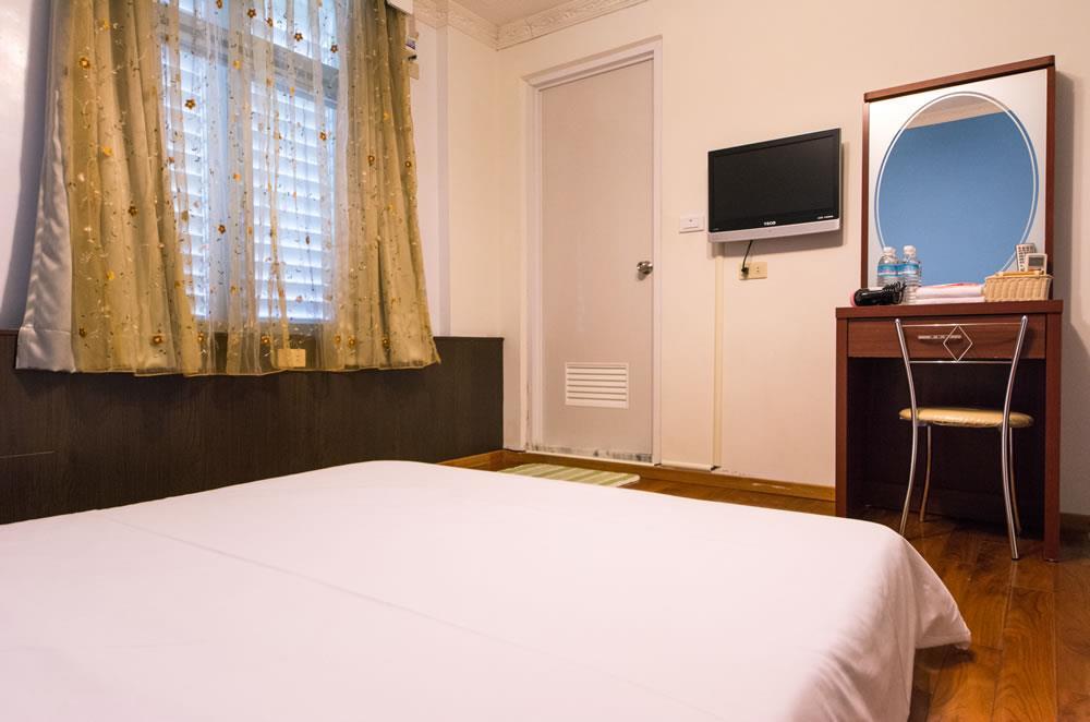 Dog House Bed & Breakfast Taitung Bagian luar foto